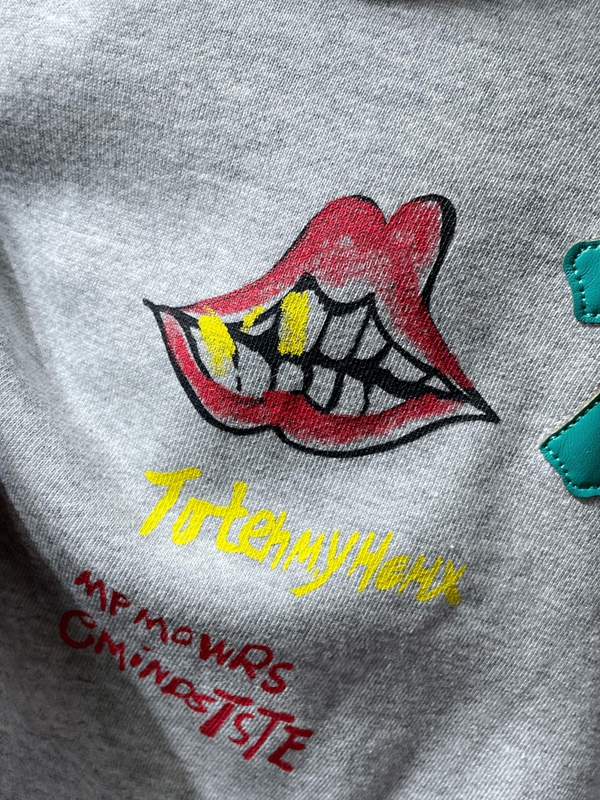 ブランドパーカー着用イメージ